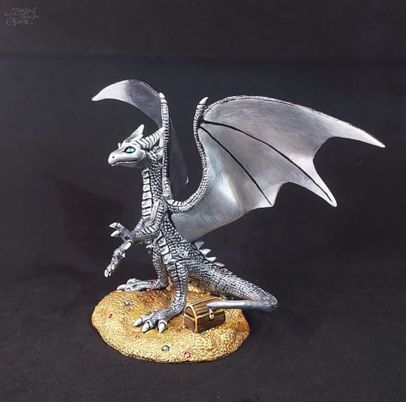 Фигурка дракона из полиуретана